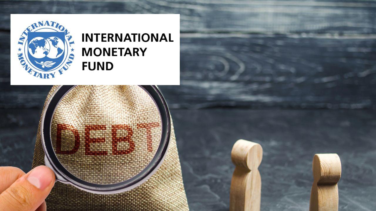 Analyzing Public Debt Dynamics Under Uncertainty