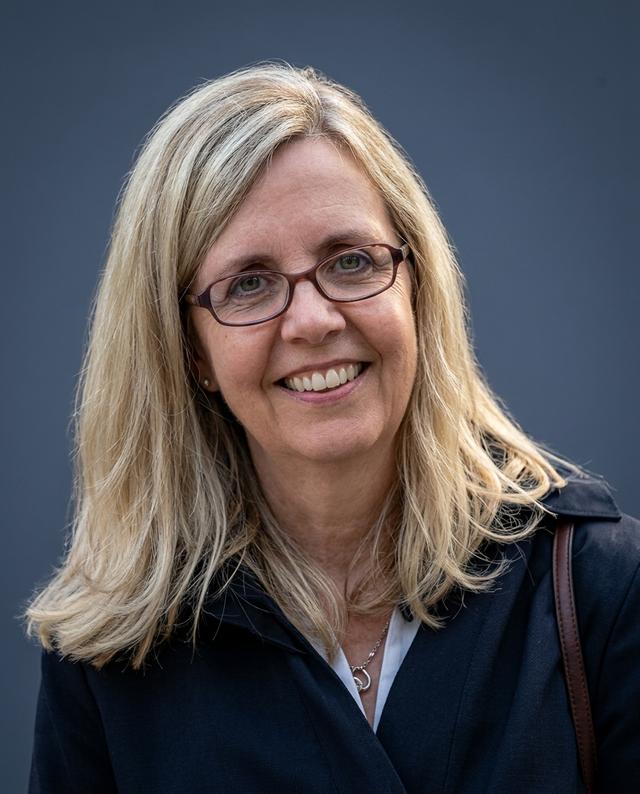 Anne Deslattes Mays