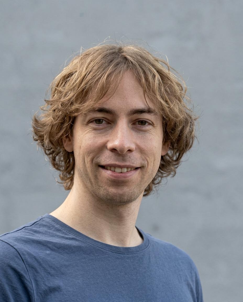 Daniel Gruss