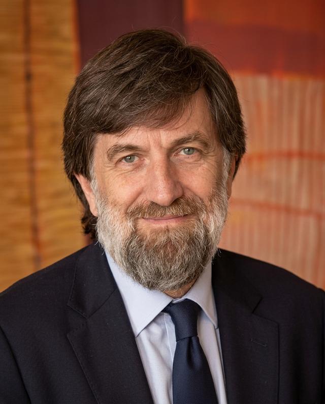 David J. Hunter