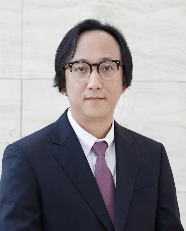 Suh, Dong Woo