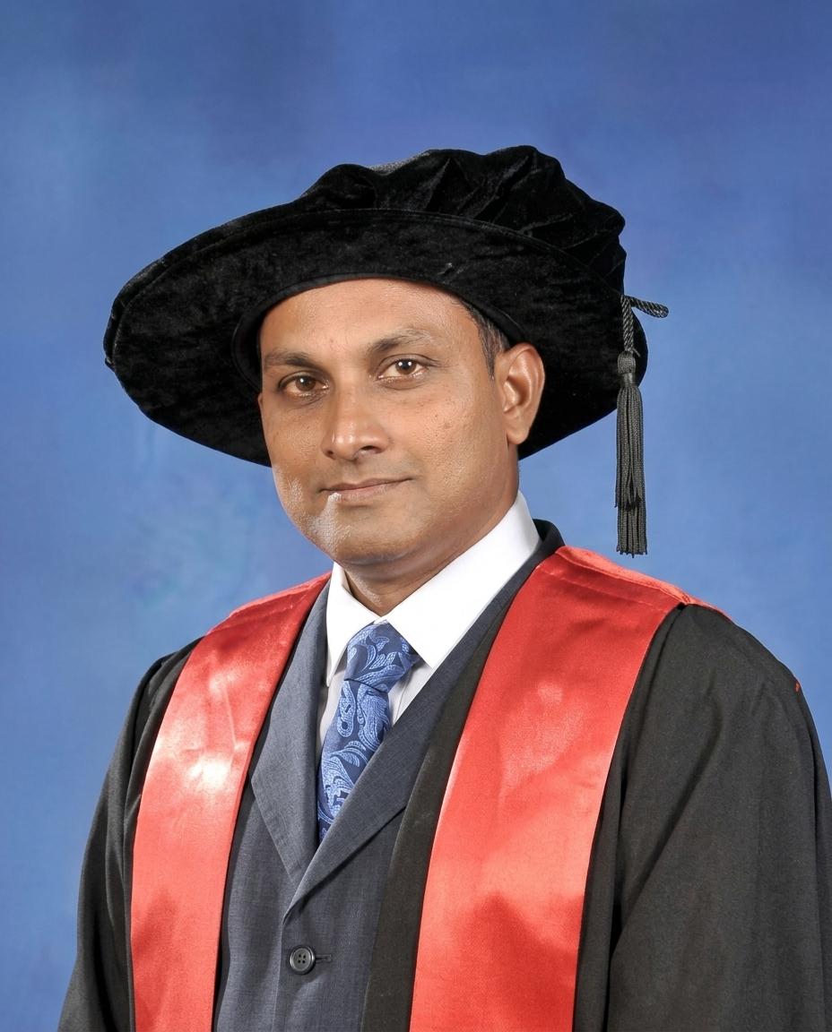 Dr Fawaz Shareef