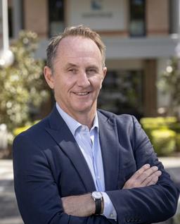 Dr Andrew Heys