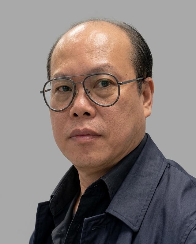 Dr Desmond Chau