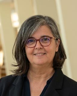 Dr. Josélia Neves