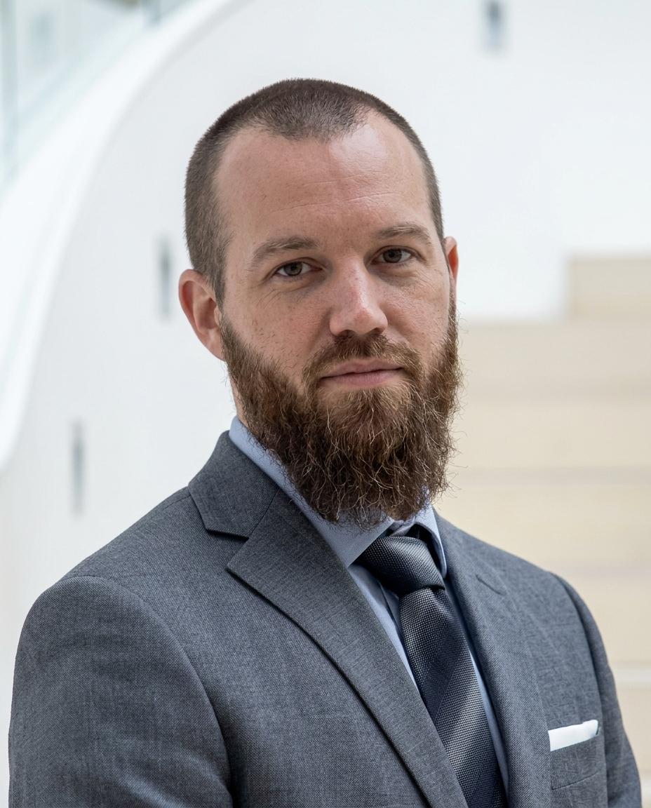 Dr. Logan Cochrane
