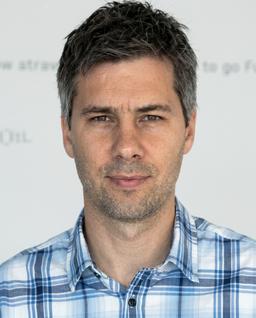 Dr. Marcel Salathé