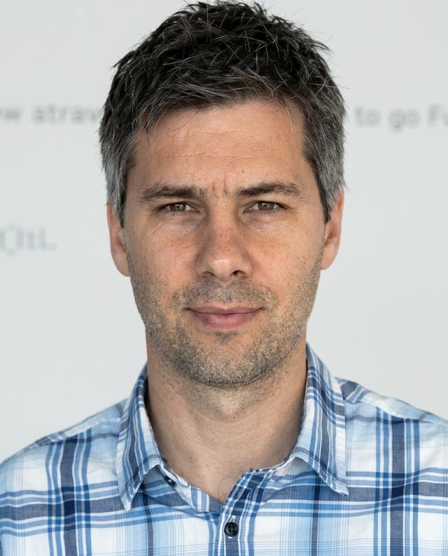 Dr. Marcel Salathé