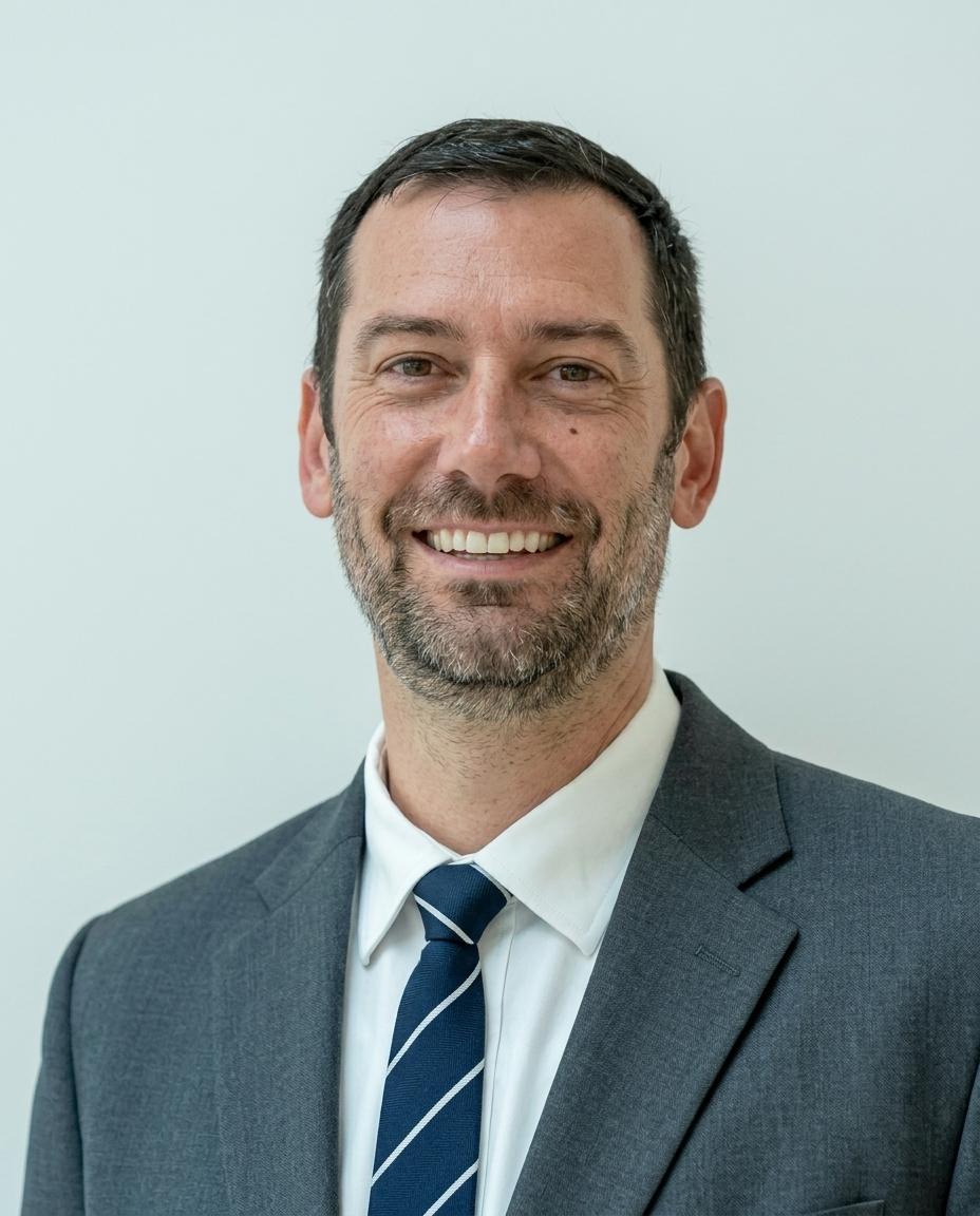 Dr. Zachary R. Calo
