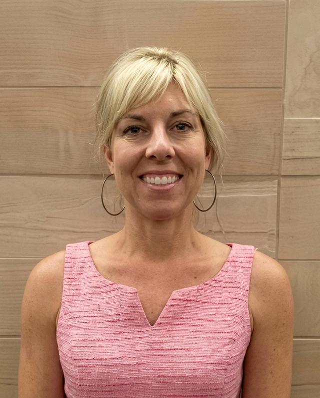 Ellen Manos