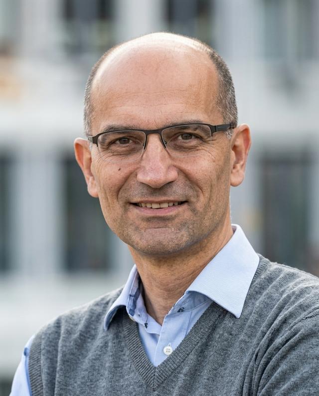Kamel Hooman