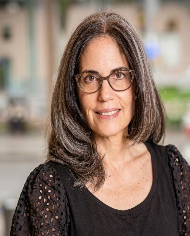Lisa Mazzola