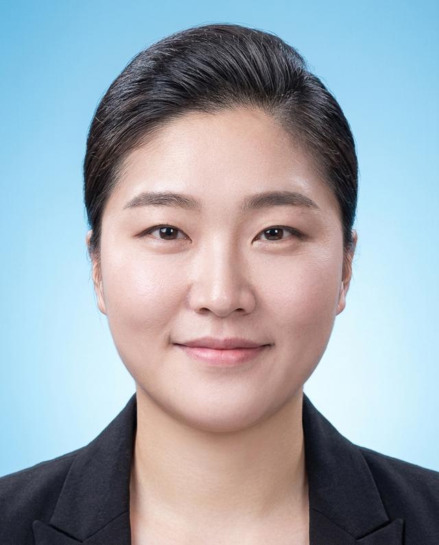 Min Jeong Lee