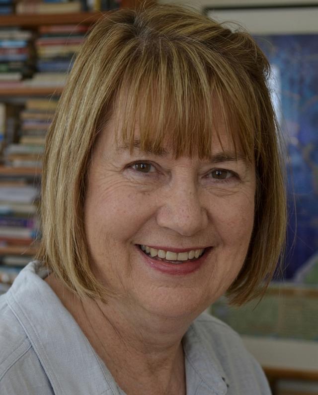 Roslyn Petelin