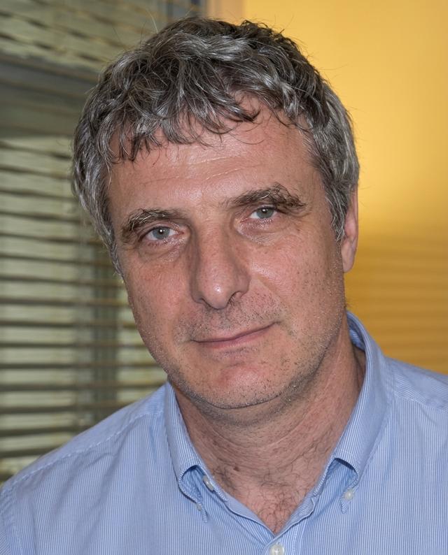 Yves Laszlo
