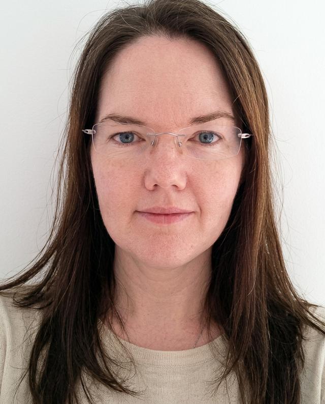 Dr Kirsten Howarth